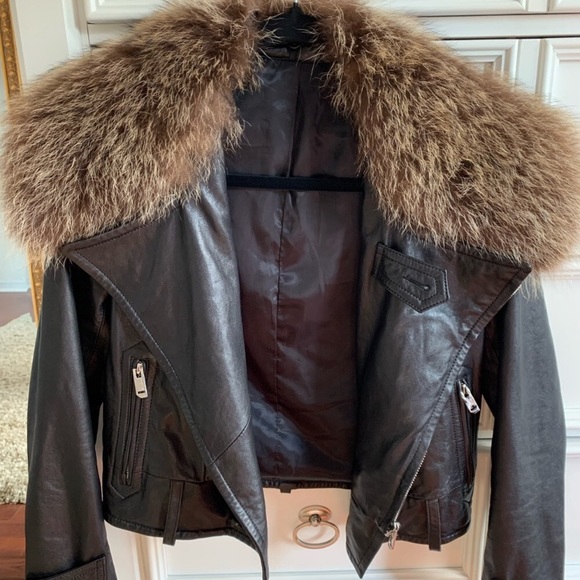Fur collar leather jacket - Picture 4 of 10
